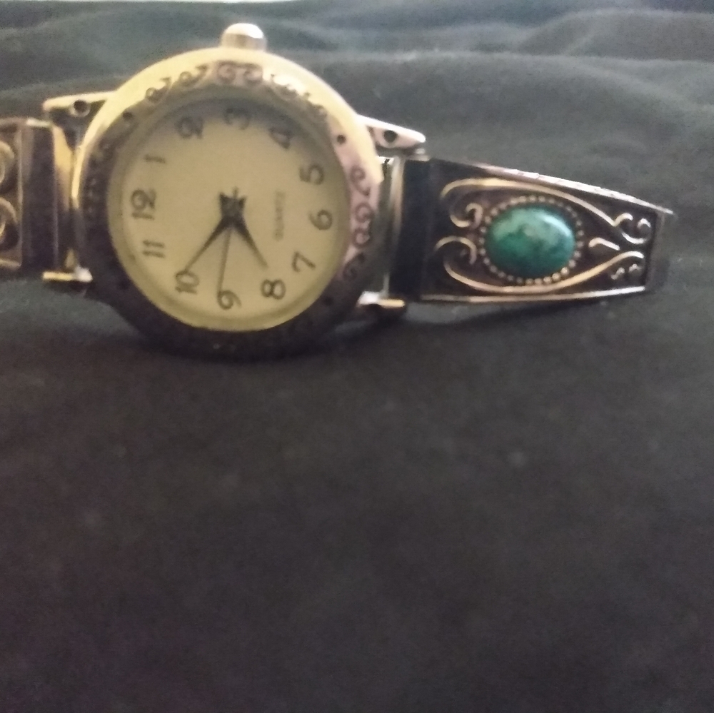 Watch - Picture 2 of 4